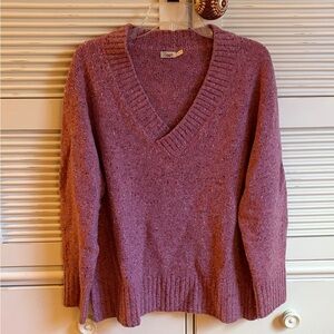 Faherty Women's V-Neck Sweater in Pink, Size M